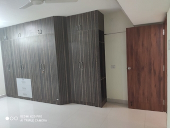 3 BHK Apartment / Flat for Sale in Alwarpet, Chennai