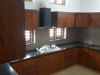 4 BHK Villa / House for Sale in Edappally, Ernakulam