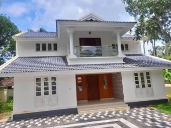 4 BHK Villa / House for Sale in Anchery, Thrissur