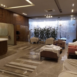 Showroom for Rent in Golf Course Road, Gurgaon