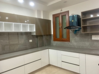 4 BHK Builder Floor for Sale in Paschim Vihar, New Delhi